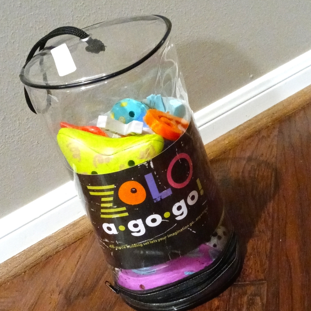 Zolo A Go Go Artistic Sculpture Building Set Rare 2001